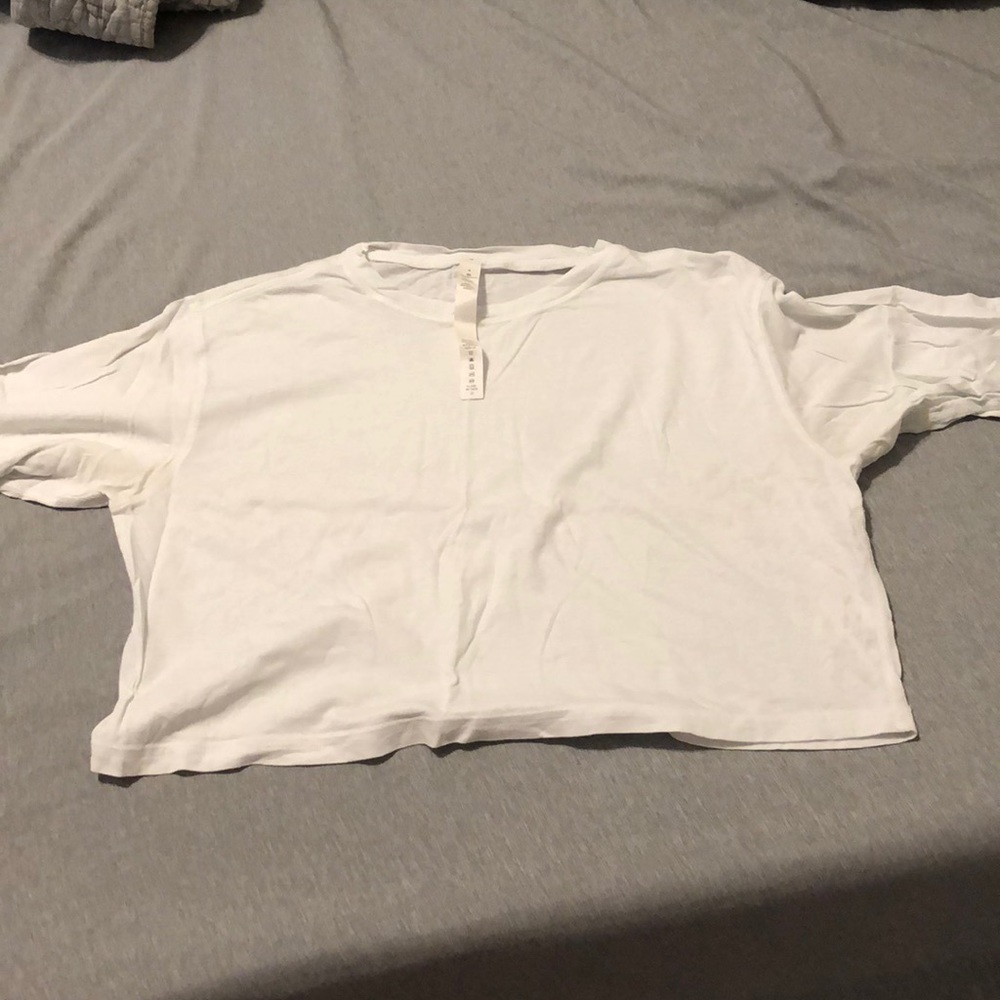 Lululemon crop t shirt